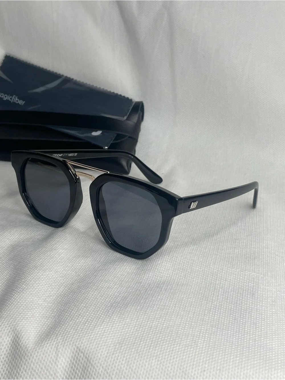 Le Specs Polarized Thunderdome Sunglasses Black Smoke Gray Aviator Style 1602137